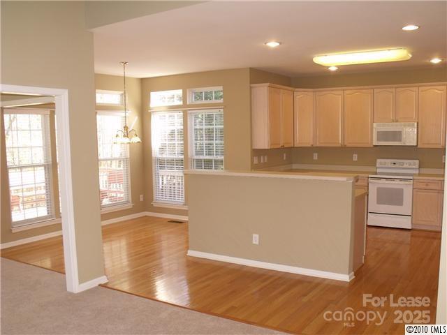 Building Photo - 1045 Muirfield Dr