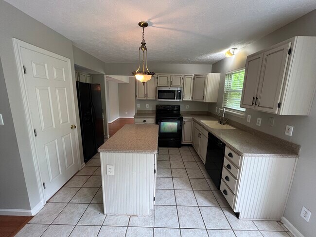 Foto del edificio - 5397 Rippling Brook Way