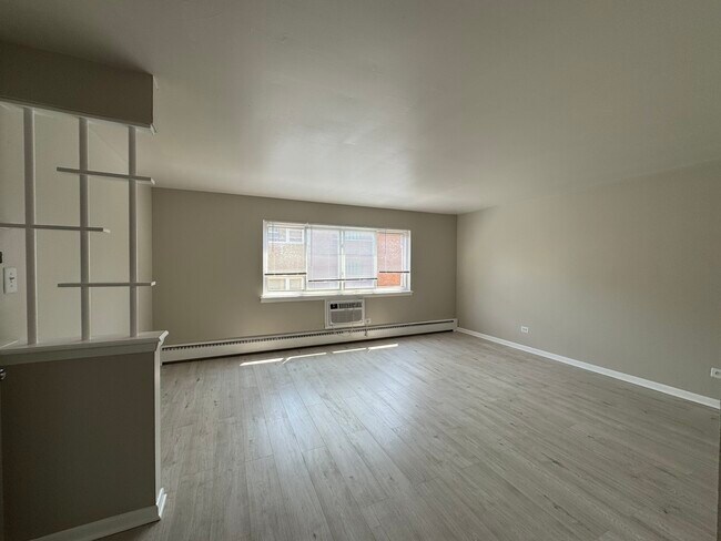 Foto del edificio - 2031 W 111th St