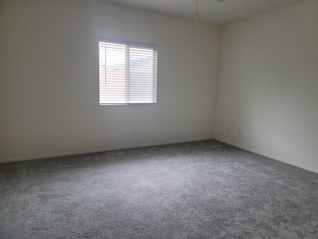 Foto del edificio - 3 bedroom cul-de-sac home in the Villago Community!