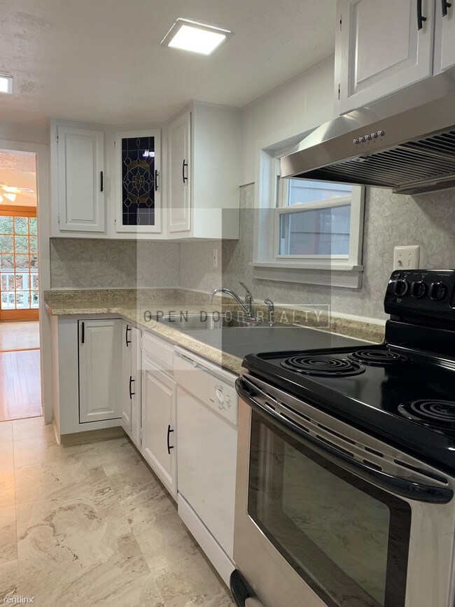 Building Photo - 3 br, 2 bath House - 26 Cedar Rock Rd