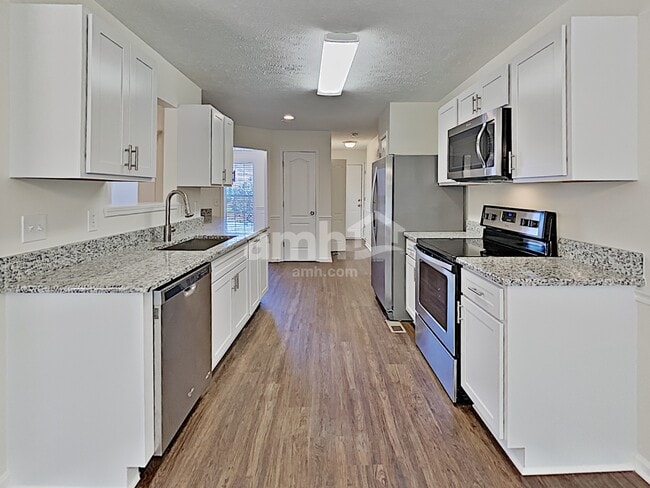 Building Photo - 2020 Isis Ct