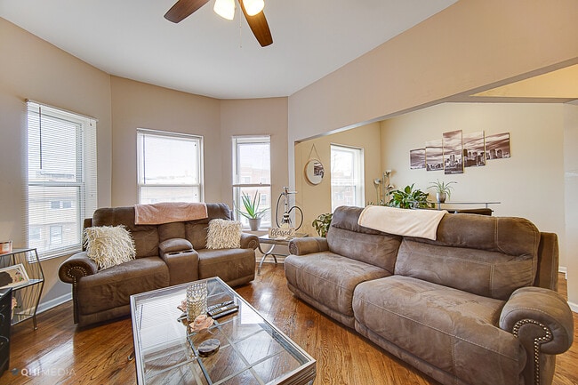 Foto del edificio - 6520 S Ellis Ave