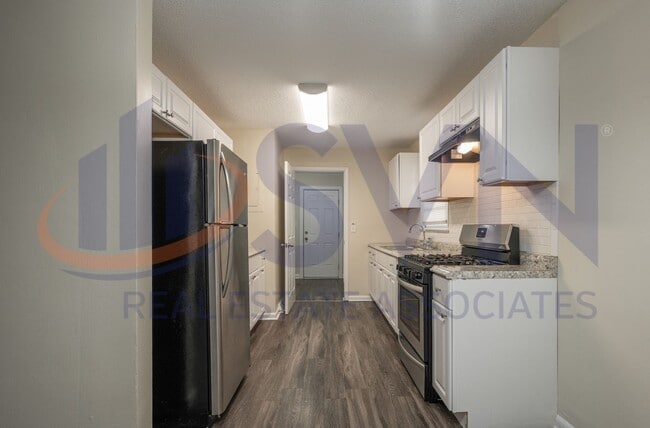 Building Photo - 3-Bedroom Home with Modern Touches