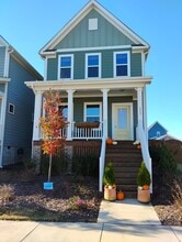 Building Photo - 353 Wash Holw Dr