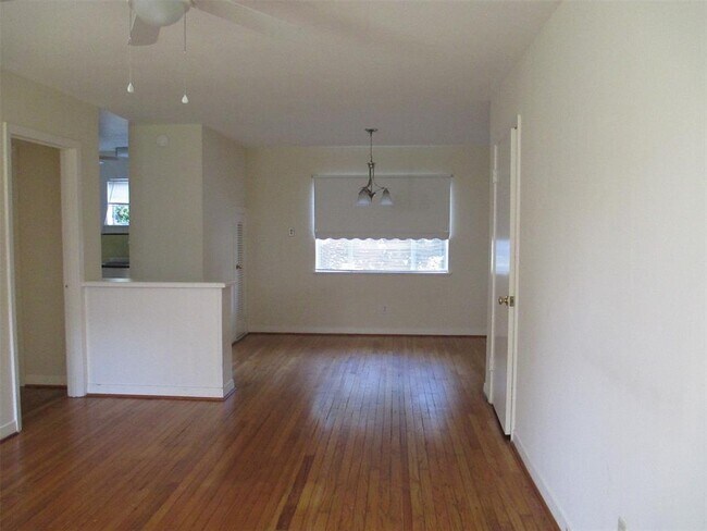 Building Photo - 3607 Murworth Dr