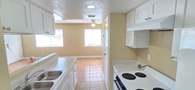 Photo - 3446 Rainbow Ln Apartment