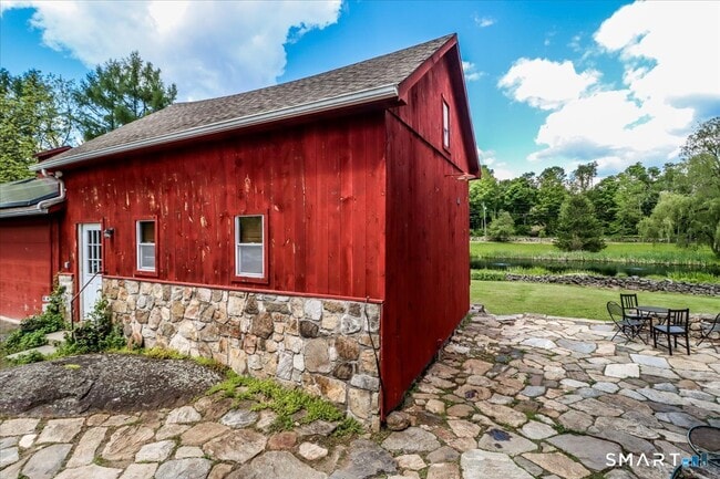 Building Photo - 72 New Milford Turnpike