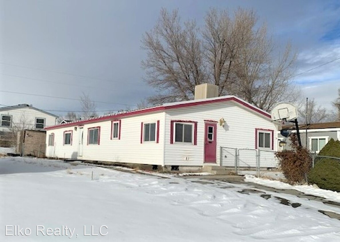Primary Photo - 3 br, 2 bath House - 710 Fir Street