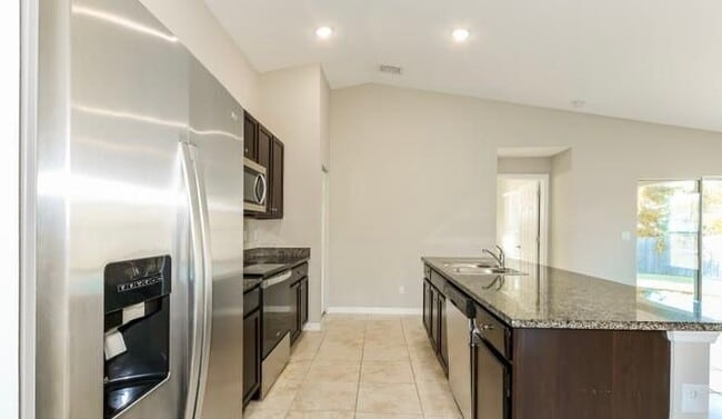 Building Photo - 4736 Manila Ave