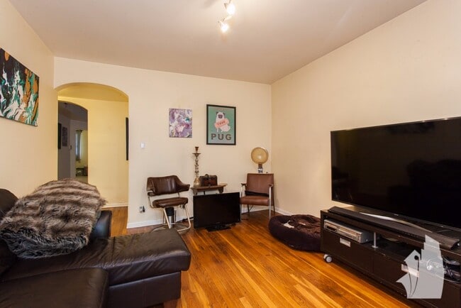 Building Photo - 1524 N Artesian Ave