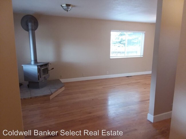 Building Photo - 100 Silverstone Pl