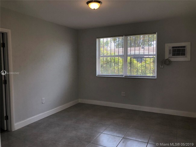 Foto del edificio - 1236 NW 45th St