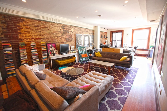 Building Photo - 411 W 39th St