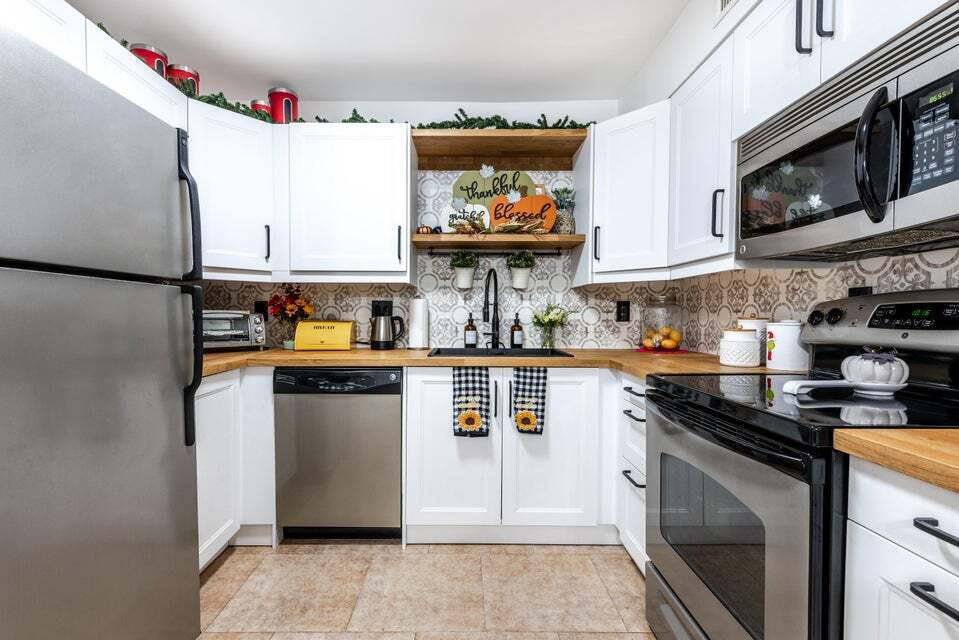 Foto principal - 9930 Pineapple Tree Dr