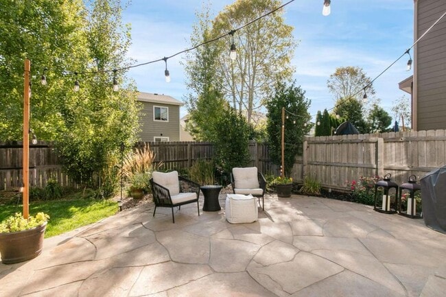 Foto del edificio - 329 Wyss St