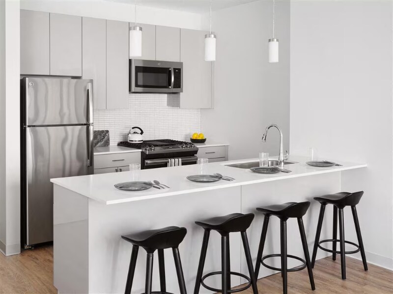 Foto principal - 413 S Halsted St