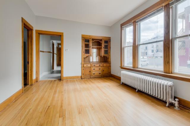 Building Photo - 3 bedroom in Chicago IL 60622