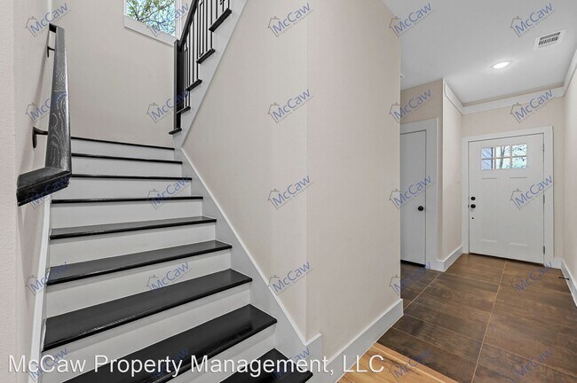 Building Photo - 3 br, 2.5 bath House - 835 Winston St.