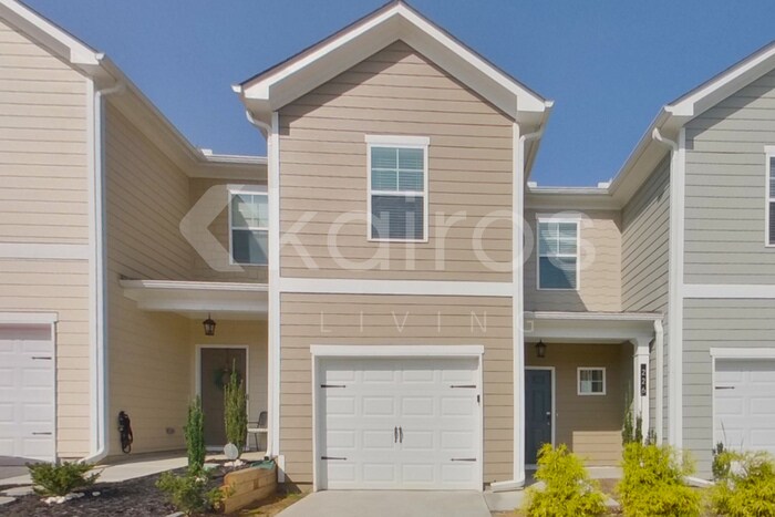 Primary Photo - 226 Long Is Dr