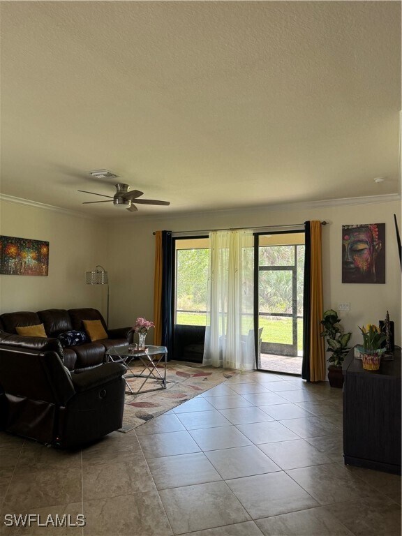 Foto del edificio - 9495 Foxglove Ln