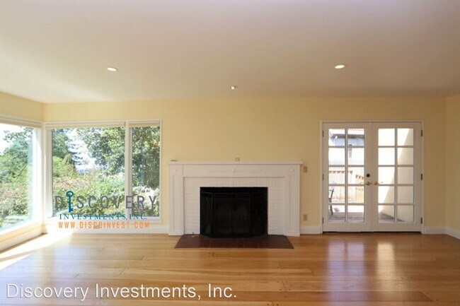 Foto del edificio - 5 br, 2.5 bath House - 2716 Darnby Drive