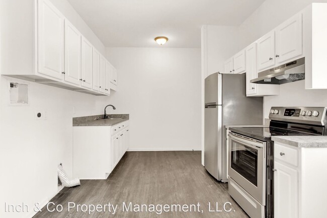 Building Photo - 2 br, 1 bath House - 343 S Pine Street