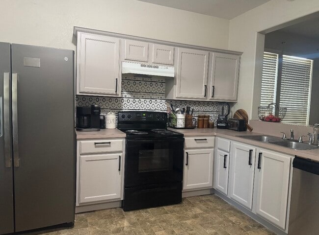 Building Photo - 16806 Mammoth Springs Dr