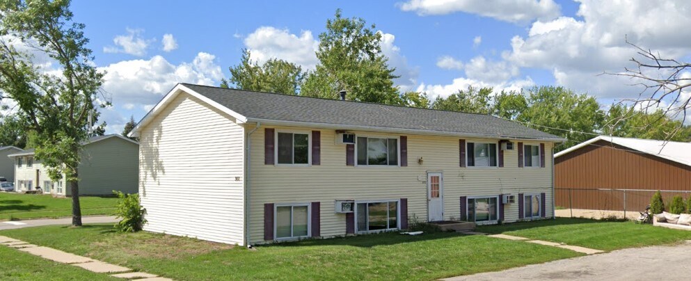 Primary Photo - 300 Pirie Dr