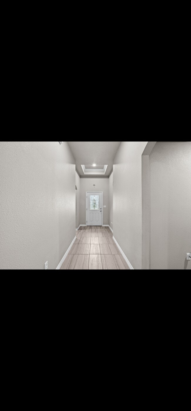 Foto del edificio - 9505 English Oak Dr