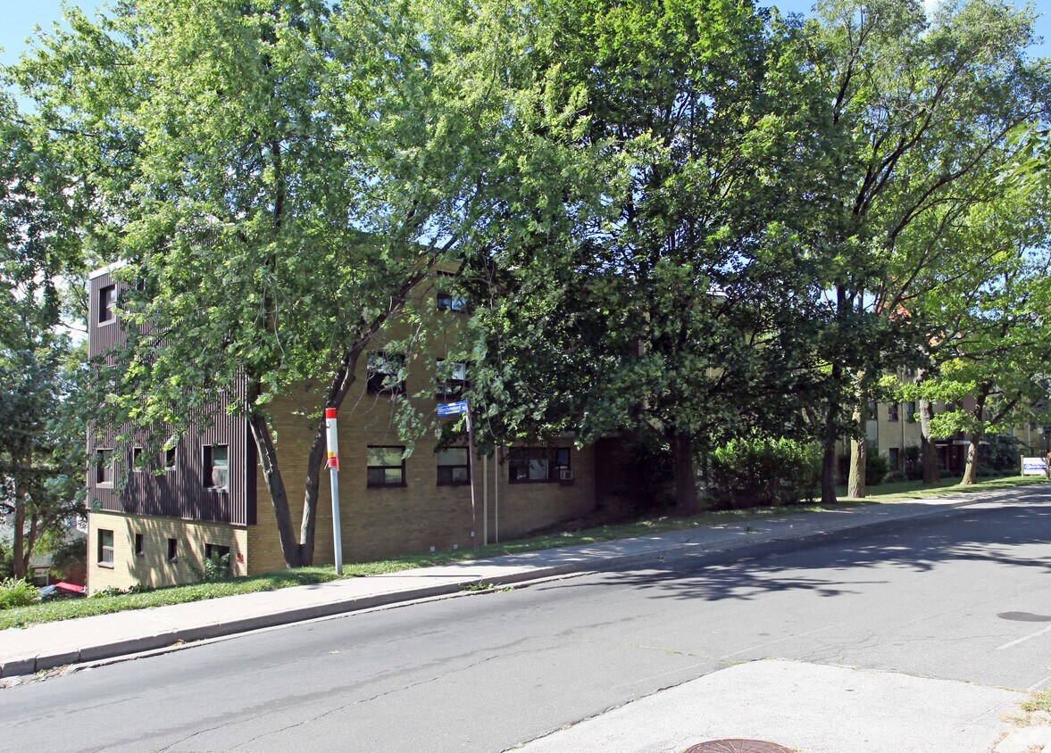 Photo du bâtiment - Parkette Place Apt