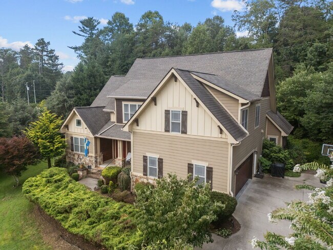 Building Photo - Spacious 3-Bedroom Home with Bonus Room & ...