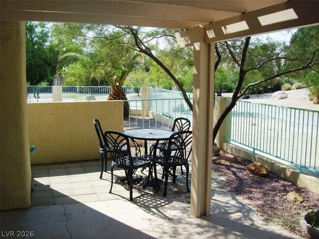 Building Photo - 7281 Vista Bonita Dr