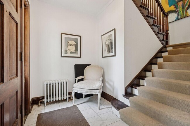 Foto del edificio - 1785 Dupont Ave S