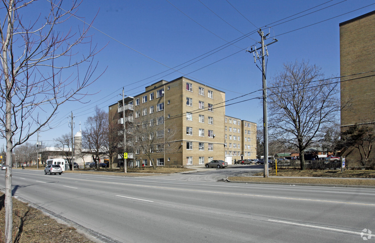 Primary Photo - The Dunbarry Apartments