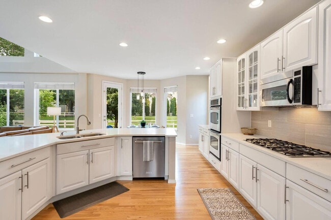 Building Photo - 6315 Clymer Cir