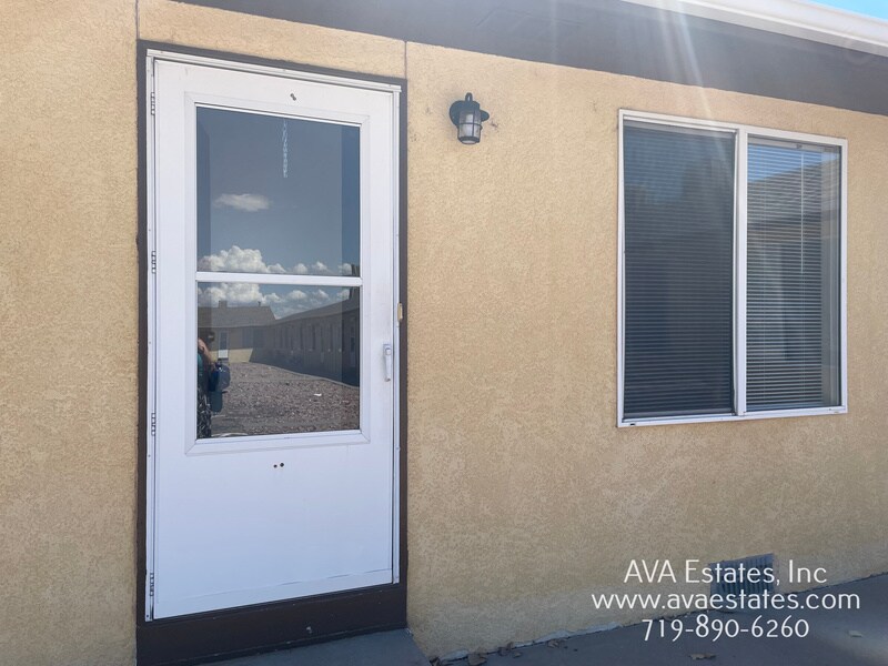 Primary Photo - 531 S Angus Ave
