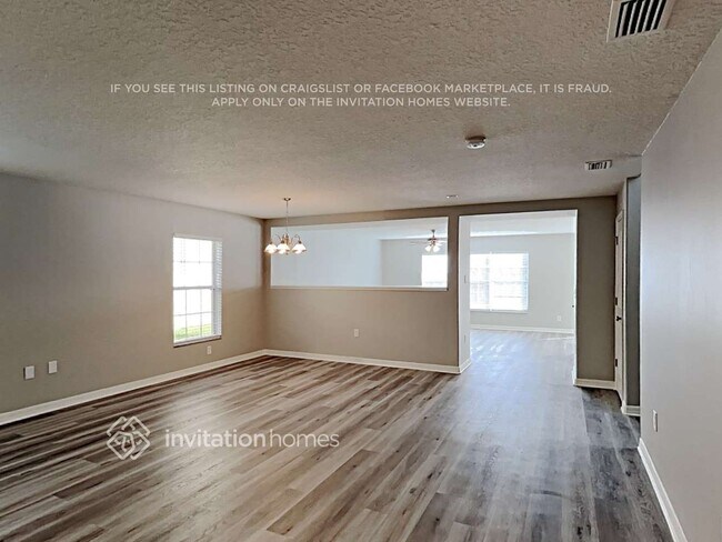 Building Photo - 19718 Timberbluff Dr