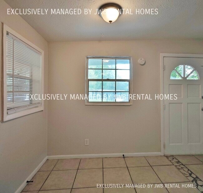 Foto del edificio - 2544 Vernon St