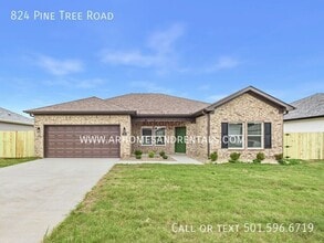 Building Photo - 824 Pine Tree Rd
