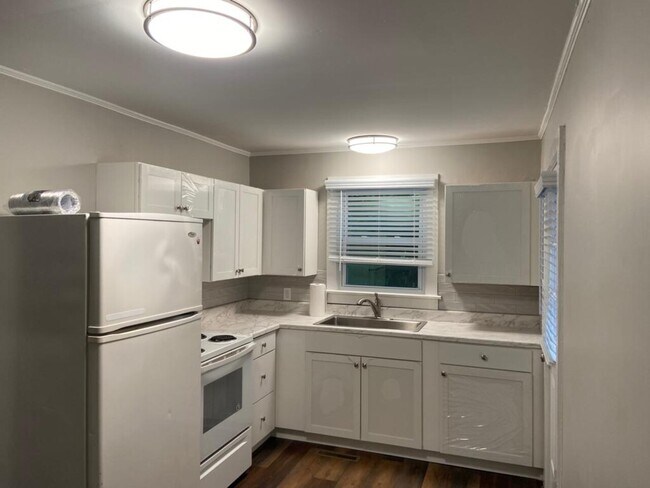 Foto del edificio - Buncombe Road