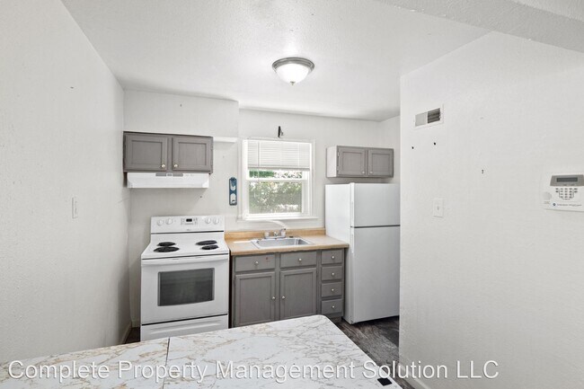 Foto del edificio - 2 br, 1 bath House - 350 Mueller Ave