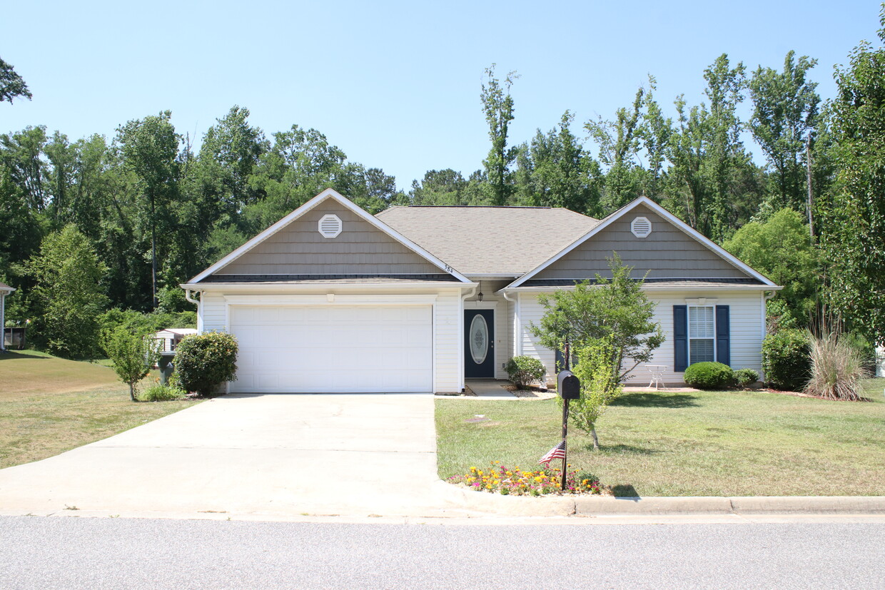 Primary Photo - 384 Timberwood Dr