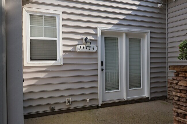 Foto del edificio - 11143 Dundarrach Ln