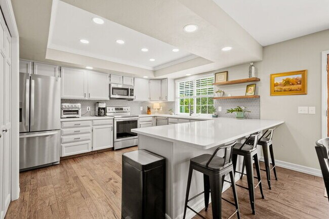Building Photo - 8040 S Jasmine Cir