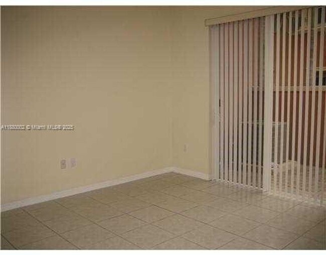 Foto del edificio - 10669 SW 8th St