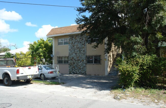 Building Photo - 7509 NE 3rd Ave