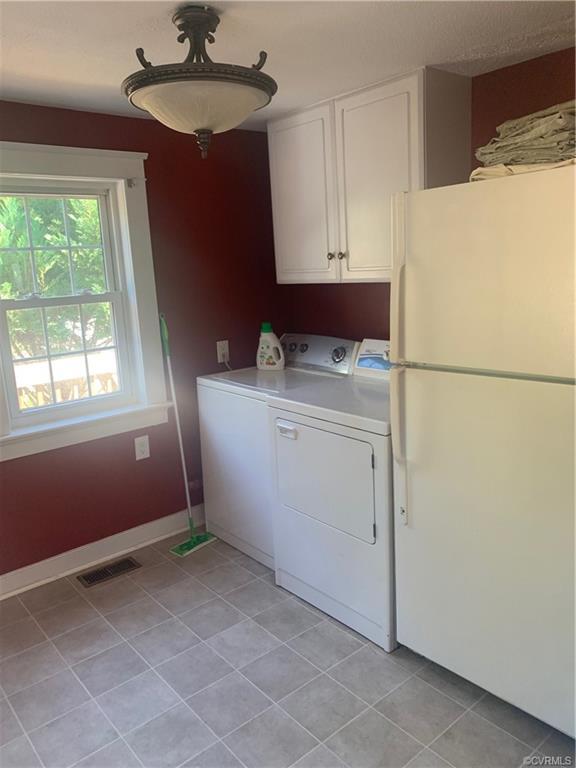 Building Photo - 7421 Landsworth Ave