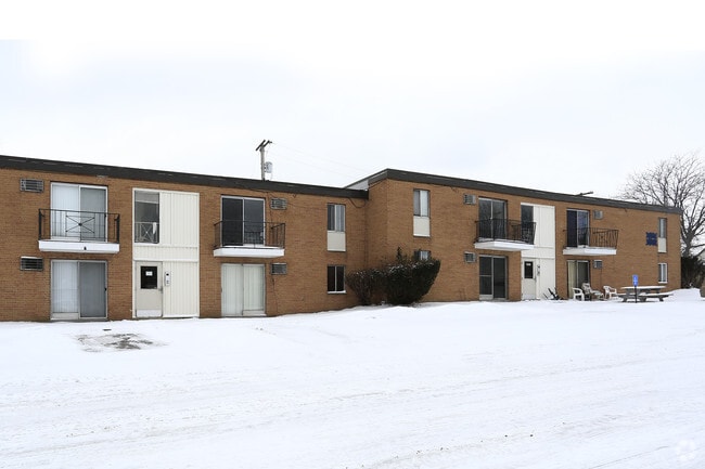 Building Photo - Brookview Commons Apartments