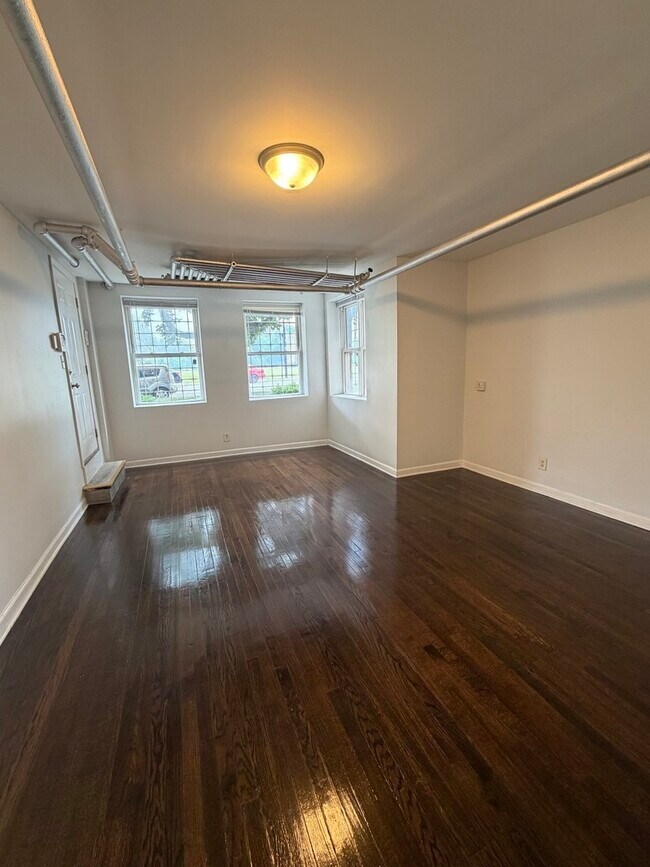 Foto del edificio - 5148 S Indiana Ave
